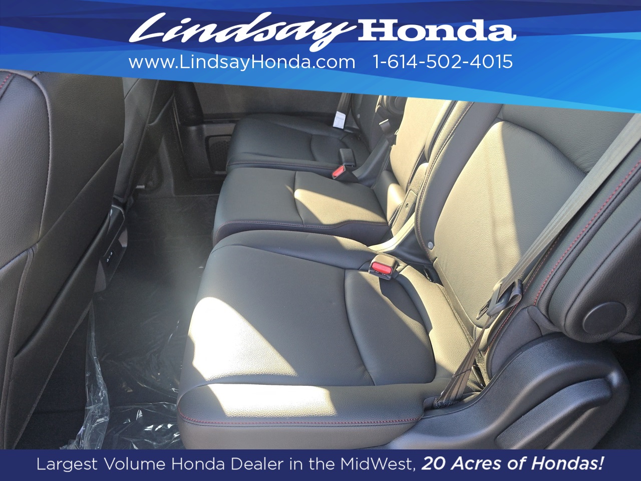 2026 Honda Odyssey photo 2
