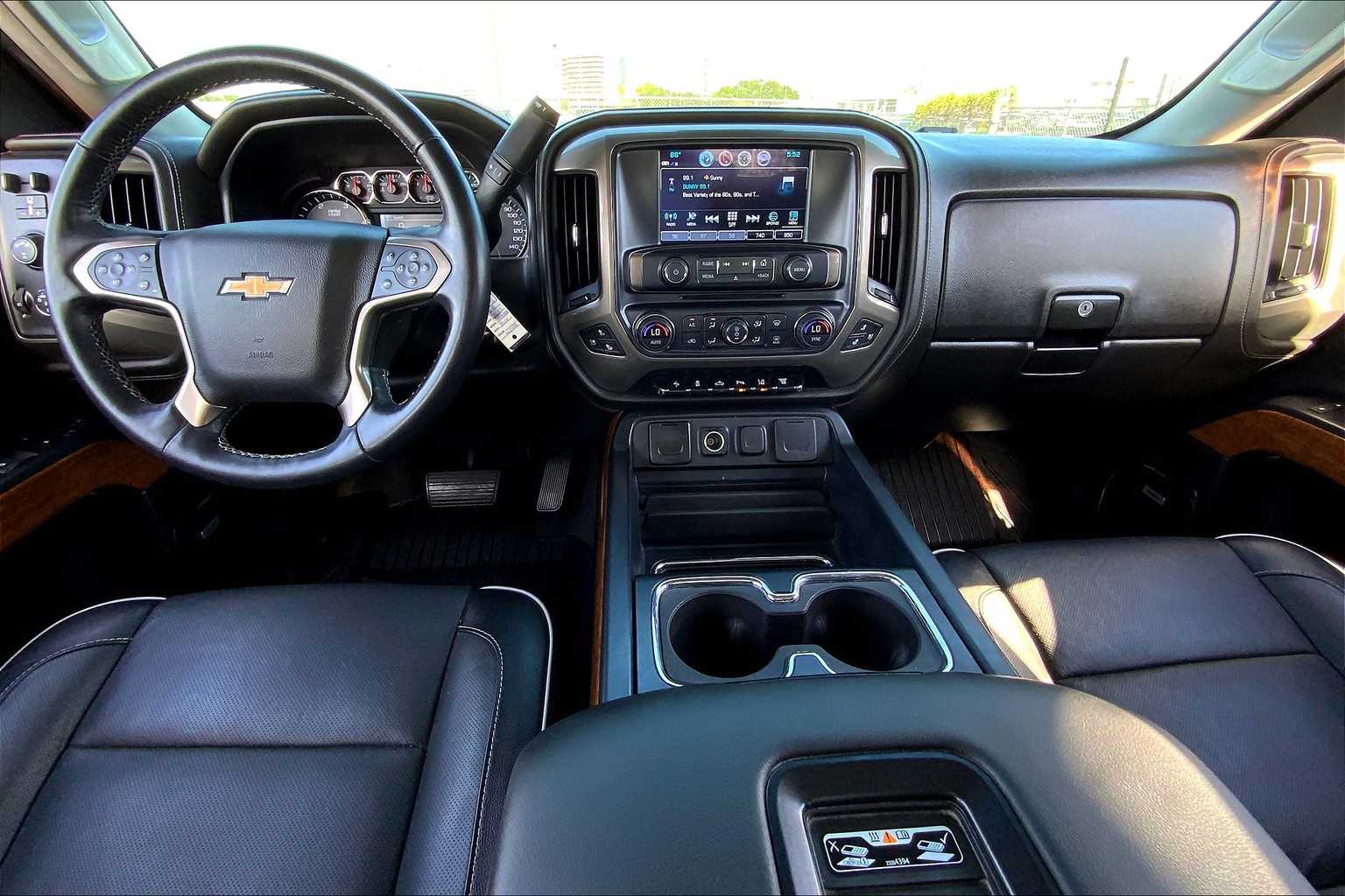 2019 Chevrolet Silverado 2500HD High Country photo 13