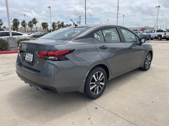 2025 Nissan Versa S photo 3