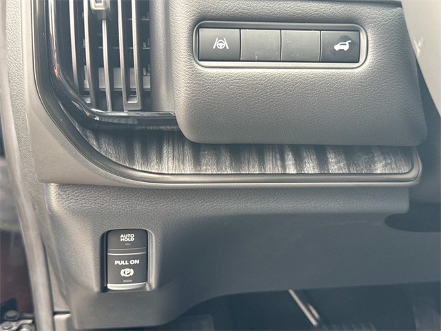 2025 Nissan Armada photo 26