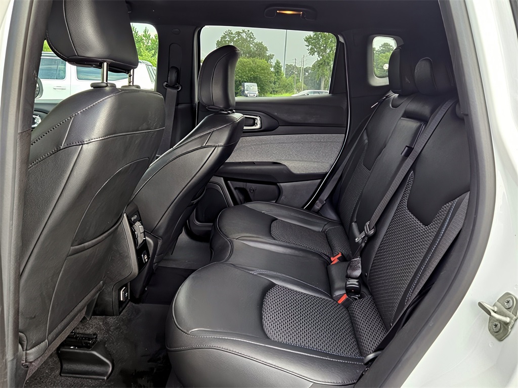 2024 Jeep Compass Latitude photo 11