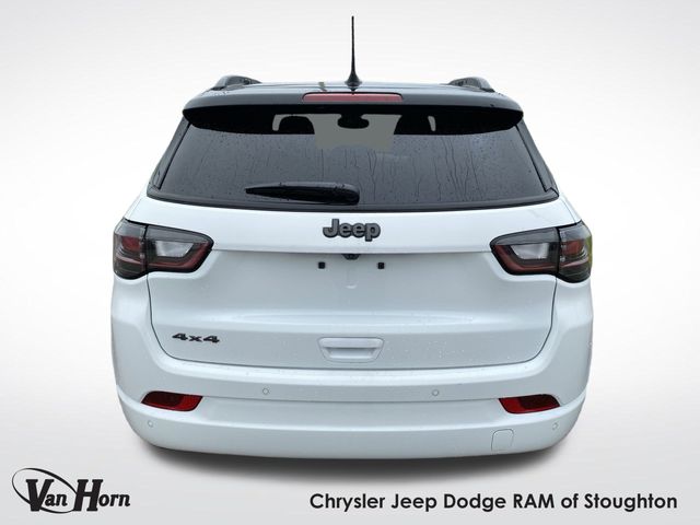2025 Jeep Compass Limited photo 14