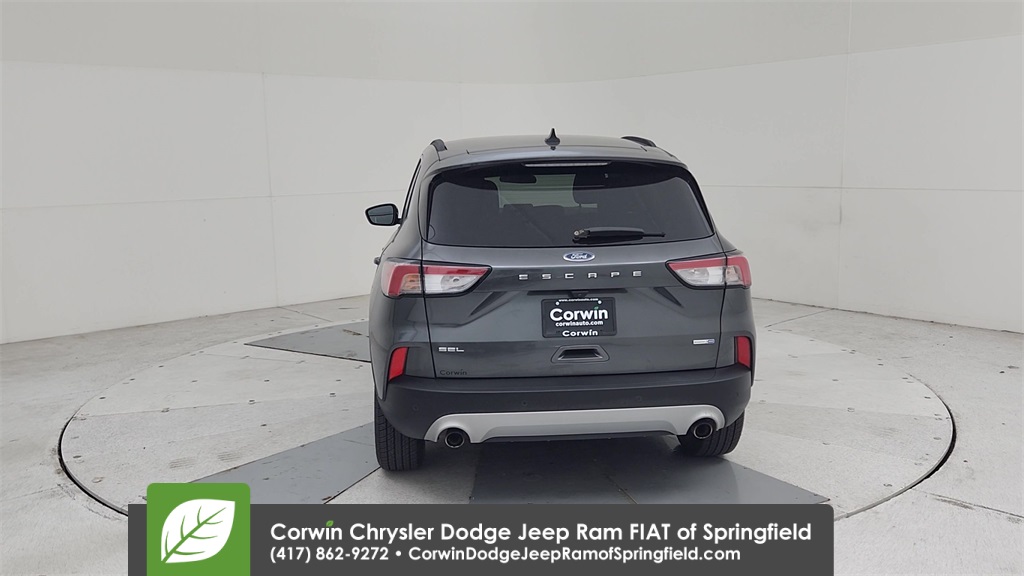 2020 Ford Escape SEL photo 12