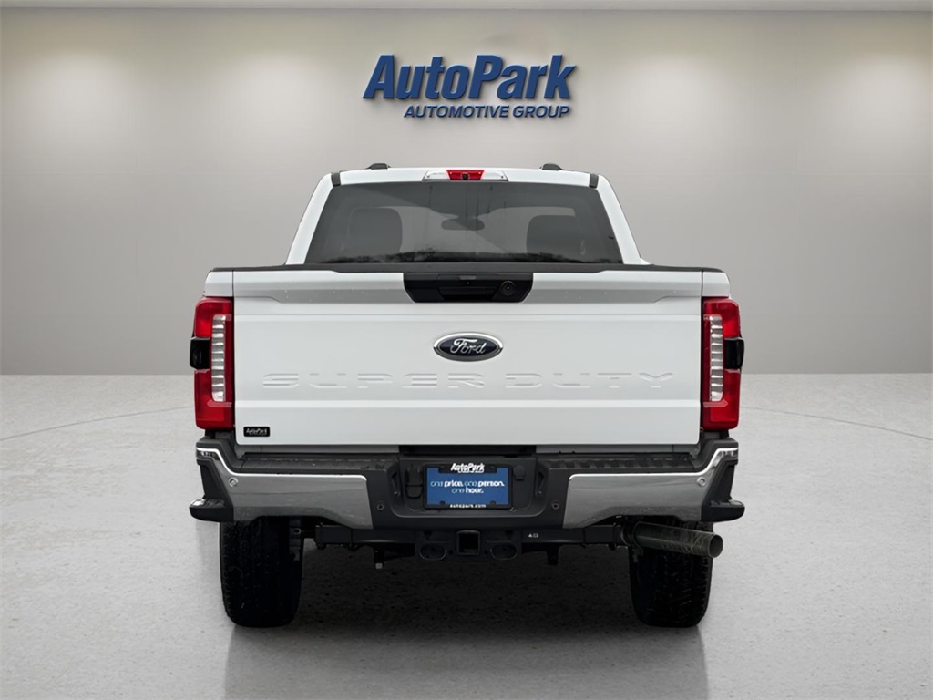 2025 Ford F-250 XLT photo 4