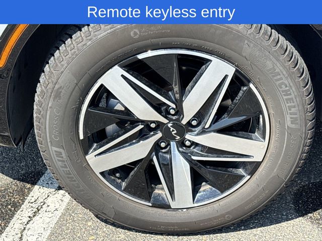 2023 Kia Sorento EX photo 10