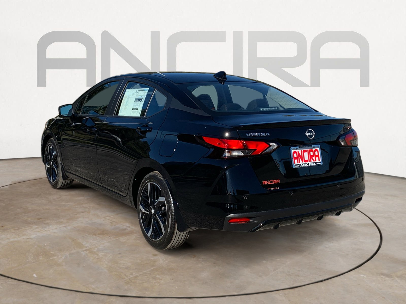 2025 Nissan Versa SR photo 7