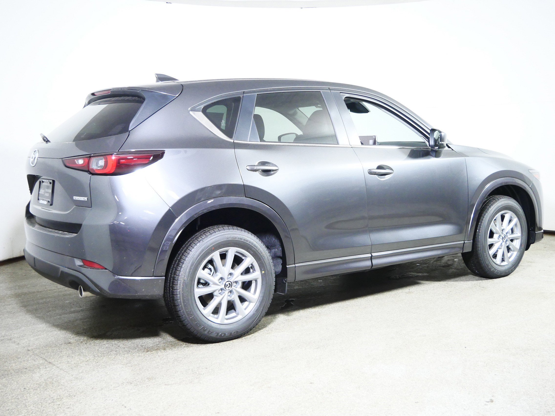 2025 Mazda CX-5 2.5 S Preferred photo 2