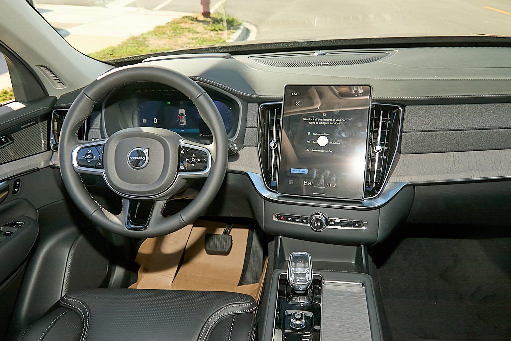 2026 VOLVO XC90 - Image 27