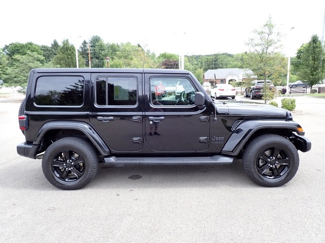 2021 Jeep Wrangler Unlimited Sahara Altitude photo 6