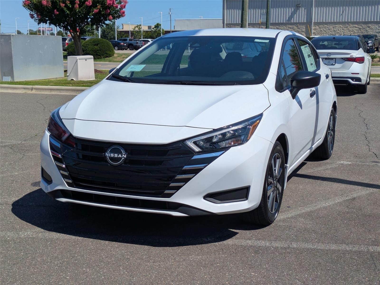 2025 Nissan Versa Sedan S's photo