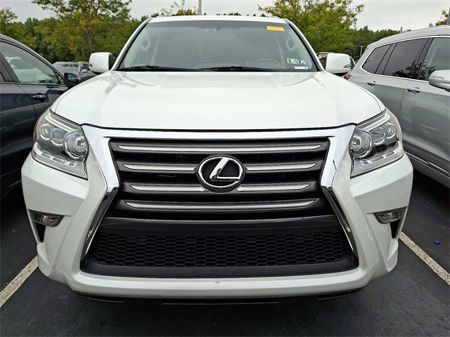 2016 Lexus GX 460 photo 2