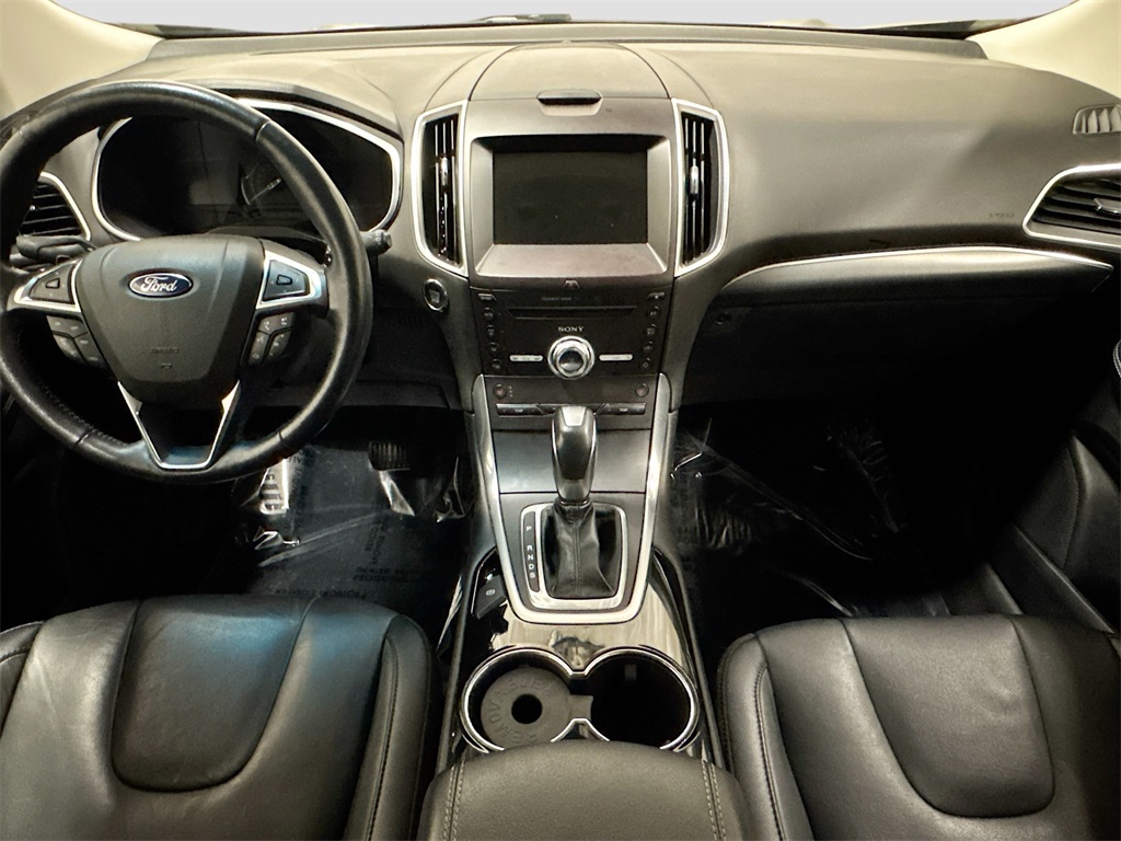 2017 Ford Edge Titanium photo 12