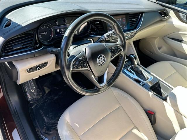 2018 Buick Regal TourX Essence photo 9