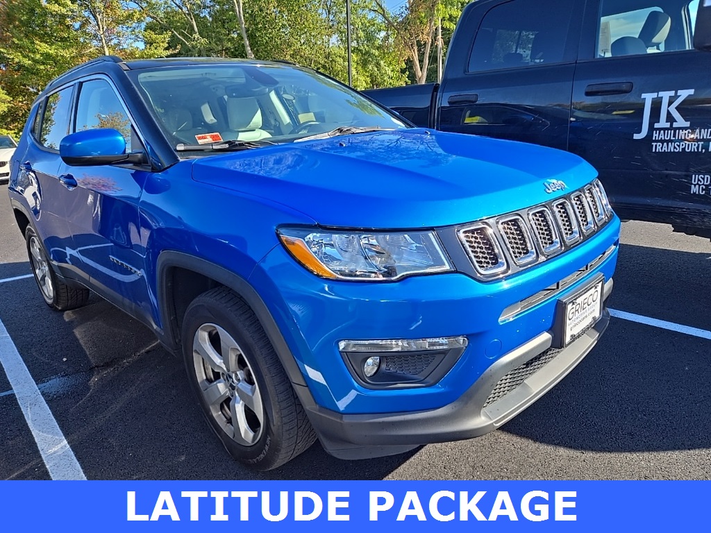 2018 Jeep Compass Latitude photo 2