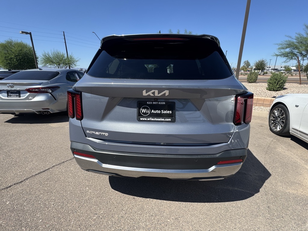 2024 Kia Sorento S photo 4