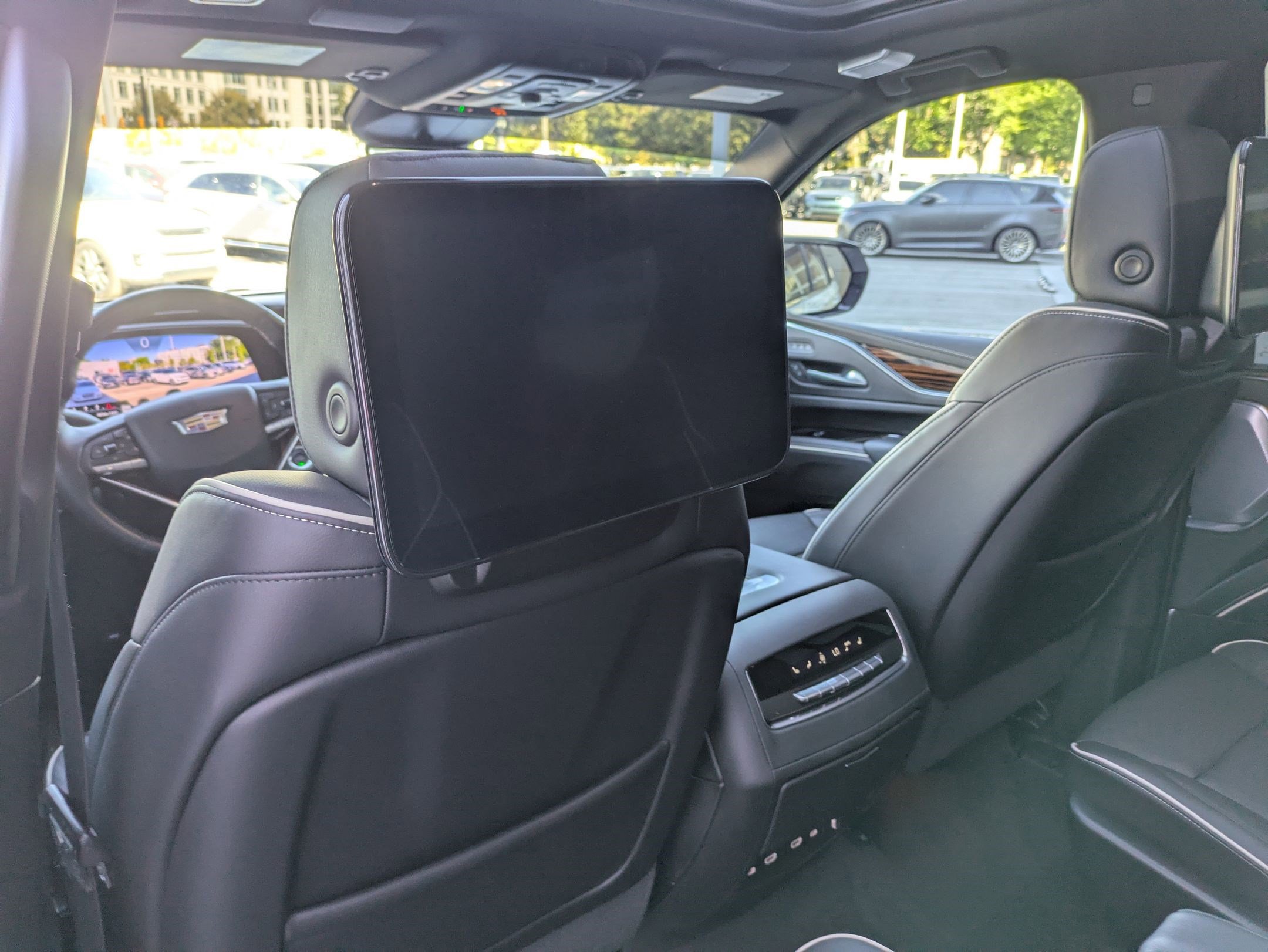 2024 Cadillac Escalade Premium Luxury photo 26