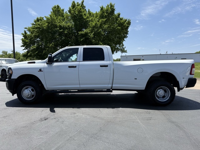 2023 Ram 3500 Tradesman photo 4