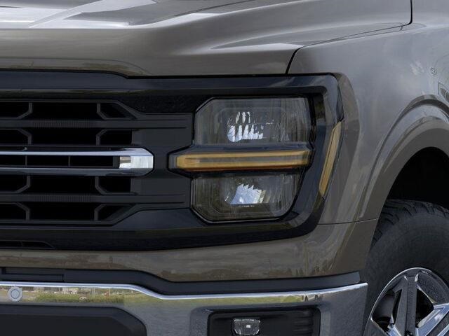 2025 Ford F-150 XLT photo 16