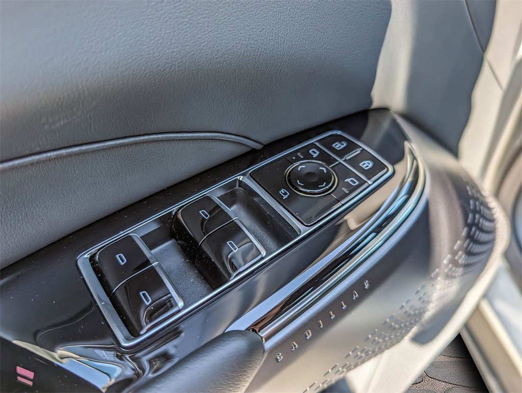 2026 Cadillac Lyriq Luxury photo 11