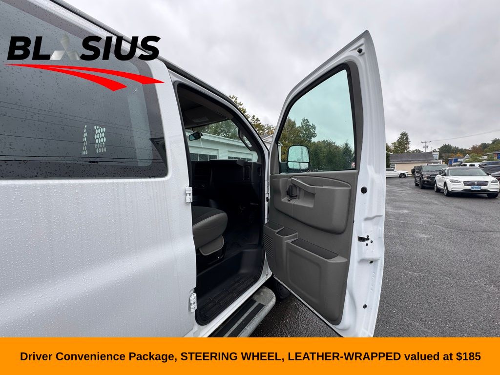 2022 Chevrolet Express 2500 Work Van photo 5