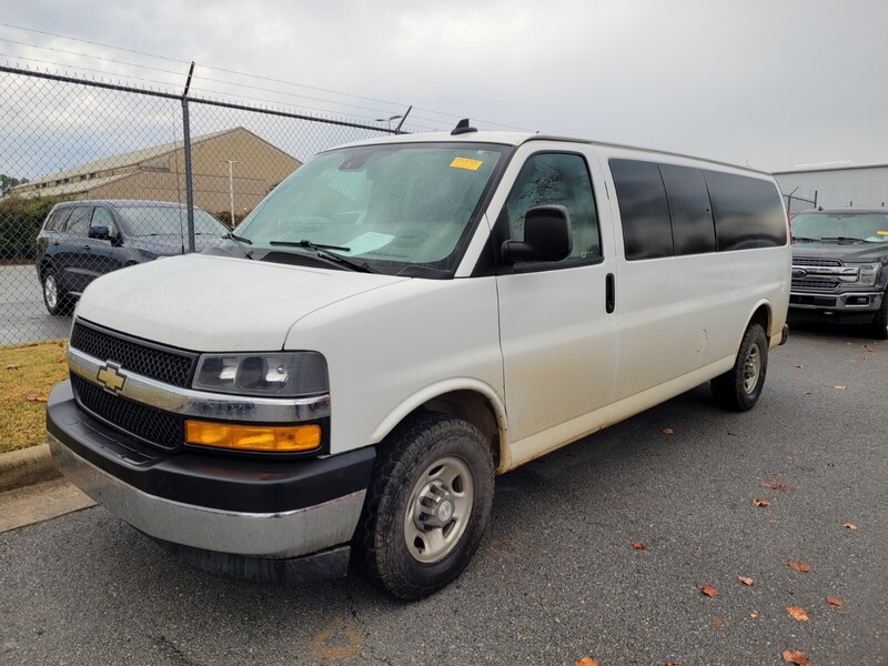 2019 Chevrolet Express 3500 LT Passenger photo 3