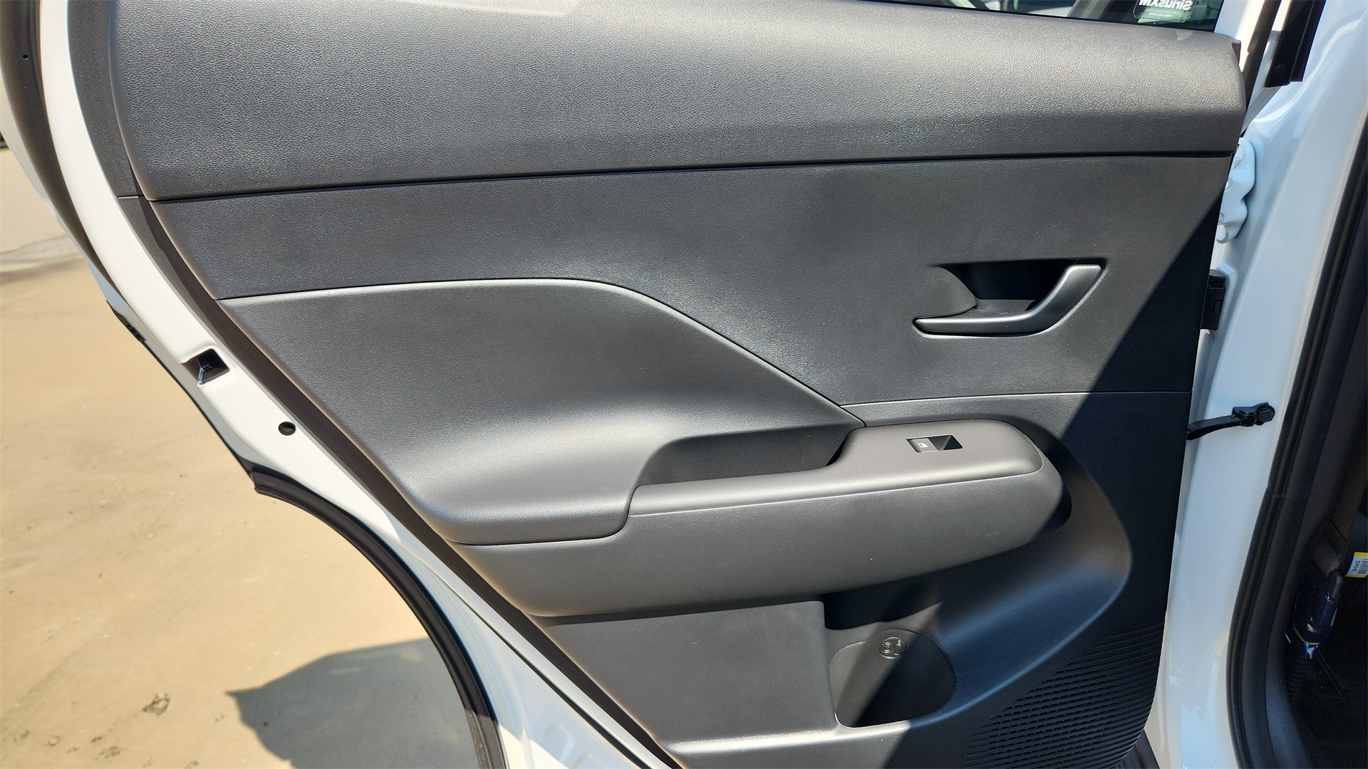 2026 Hyundai Kona SEL photo 18