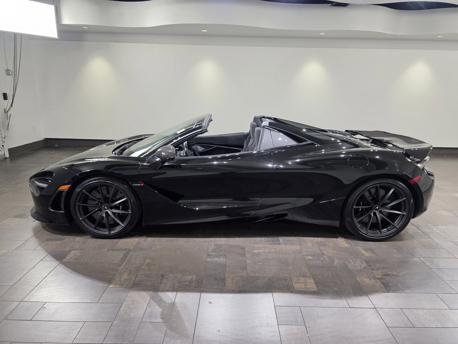 2021 Mclaren 720S Spider photo 3
