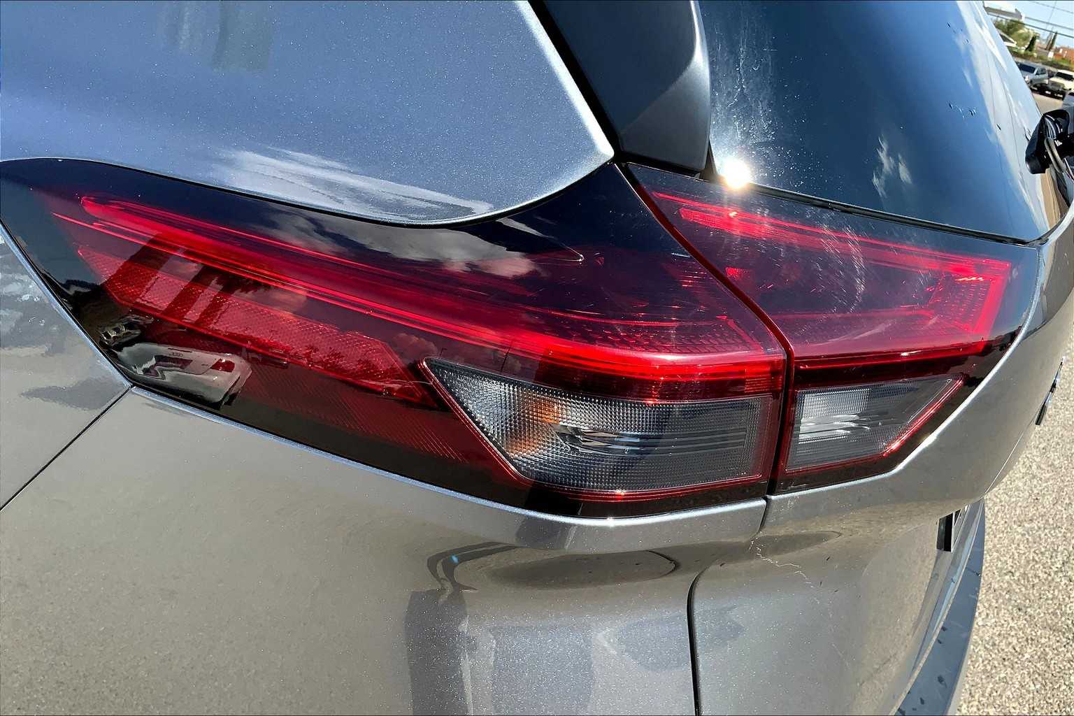 2023 Nissan Rogue SV photo 25