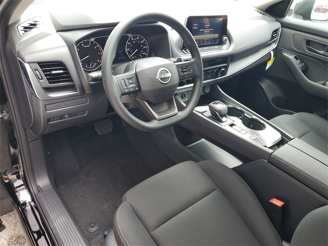2025 Nissan Rogue S photo 12