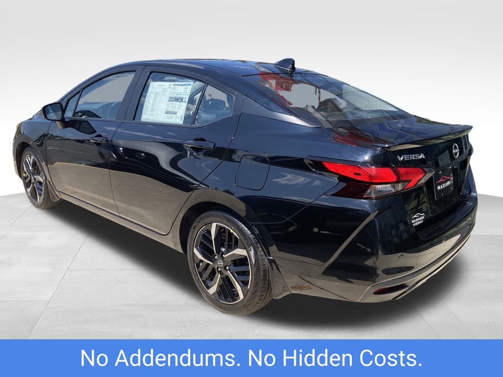 2025 Nissan Versa SR photo 4