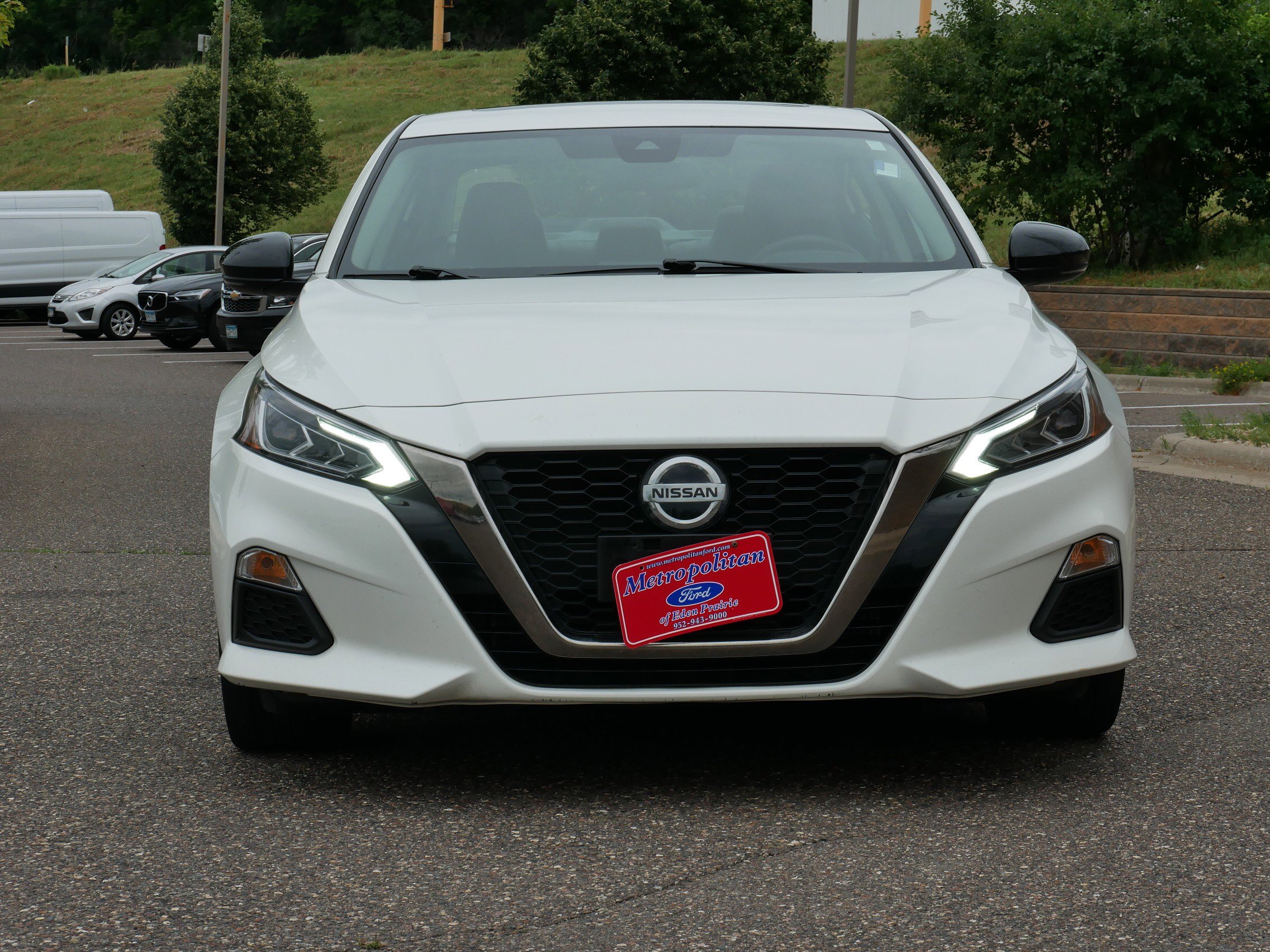 Used 2020 Nissan Altima SR with VIN 1N4BL4CWXLN311228 for sale in Eden Prairie, Minnesota