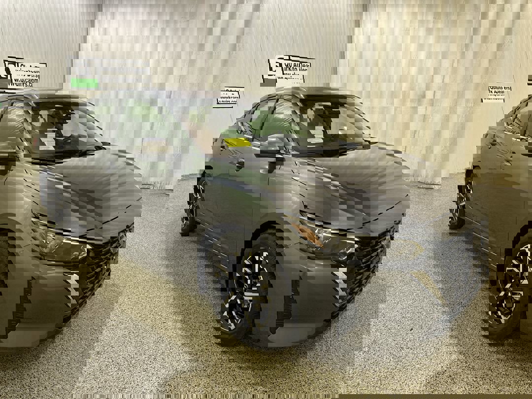 2025 Nissan Sentra SV's photo