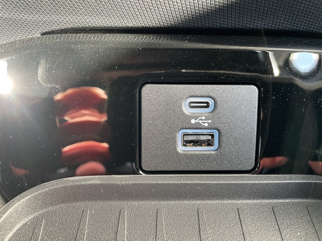 2024 Ford Mustang Mach-E Select photo 4