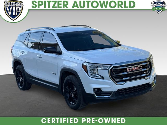 2023 GMC Terrain AT4's photo