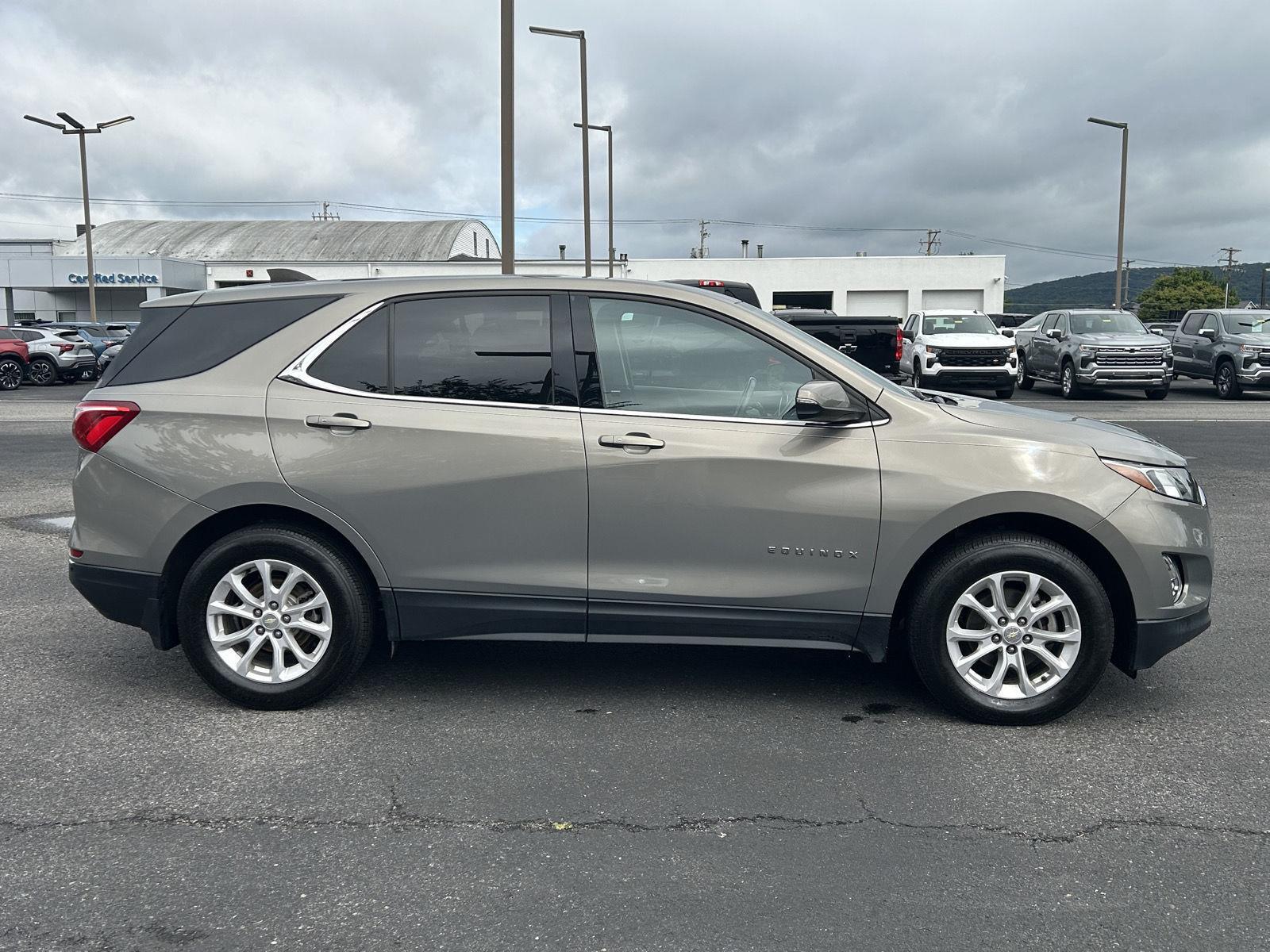 2018 Chevrolet Equinox LT photo 4