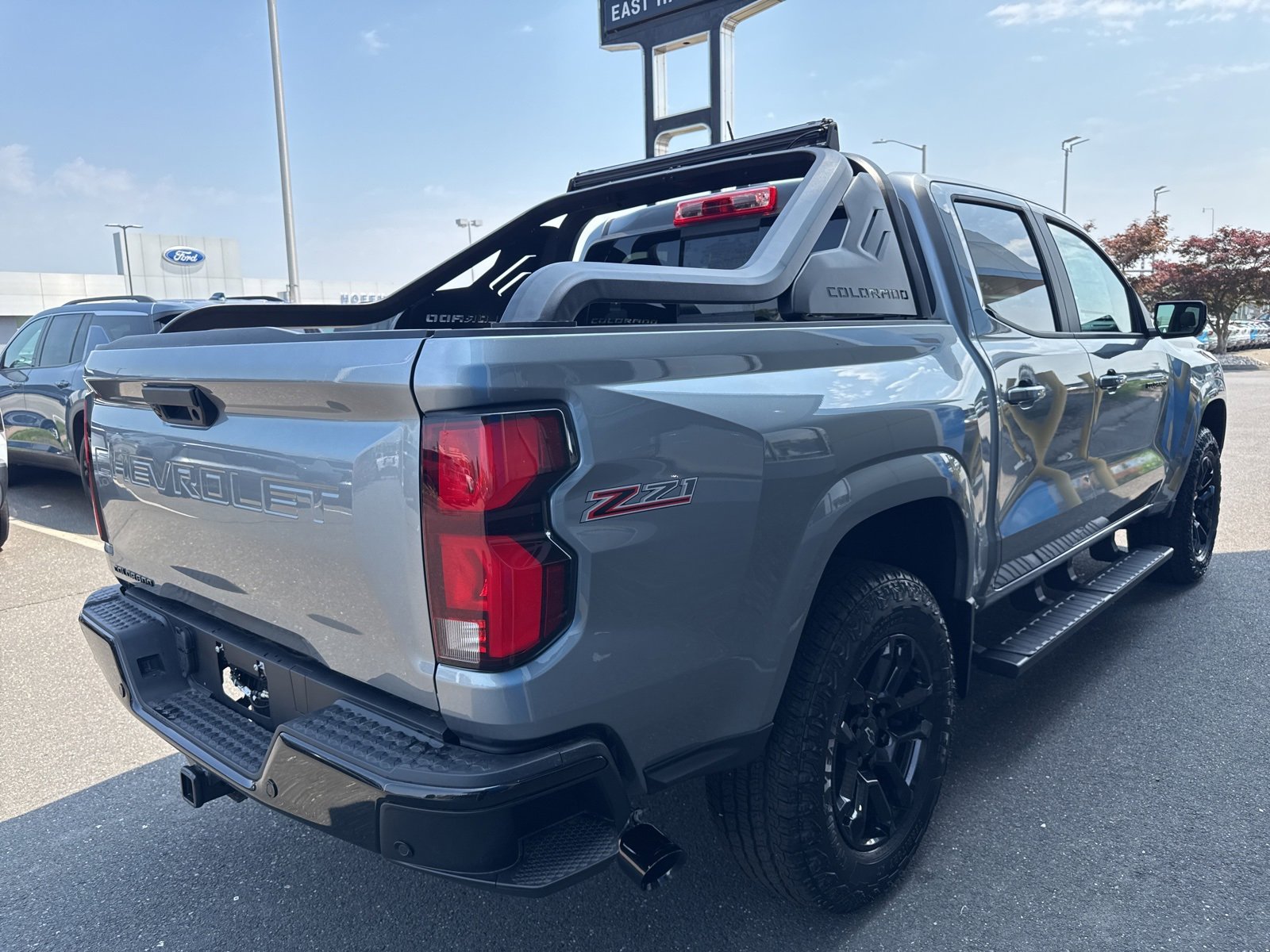 2025 Chevrolet Colorado Z71 photo 4