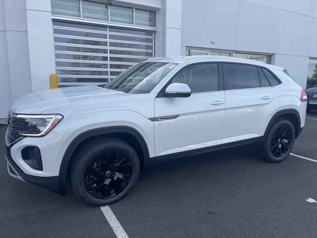 2026 Volkswagen Atlas Cross Sport SE Technology photo 2