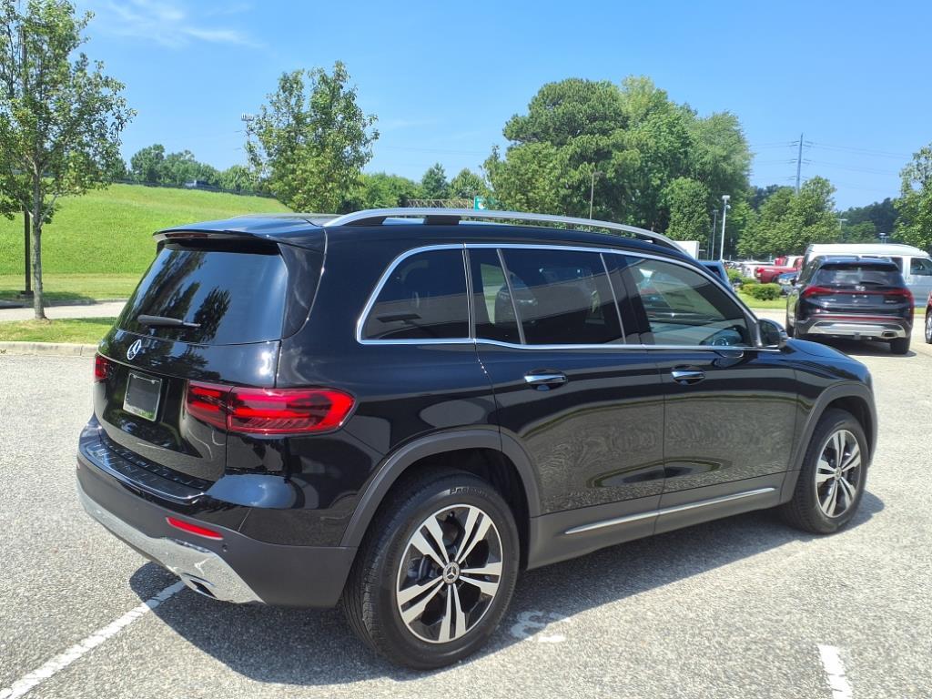 2025 Mercedes Benz GLB 250 photo 3
