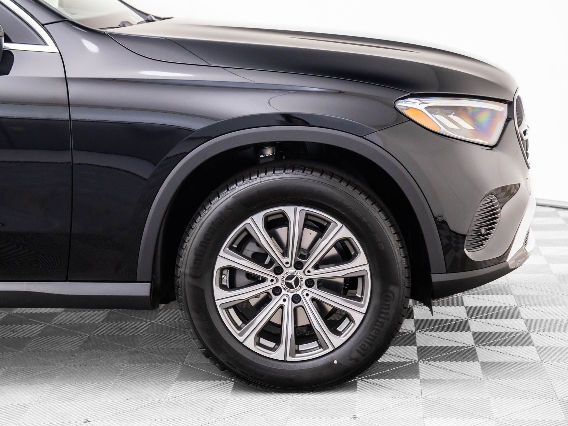 2025 Mercedes Benz GLC 300 4MATIC photo 30