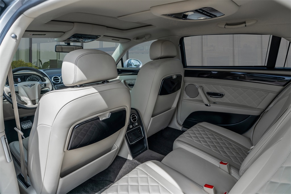 2018 Bentley Flying Spur V8 photo 41