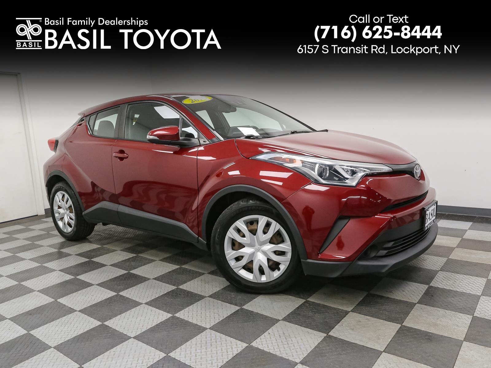 2019 Toyota C-HR LE's photo