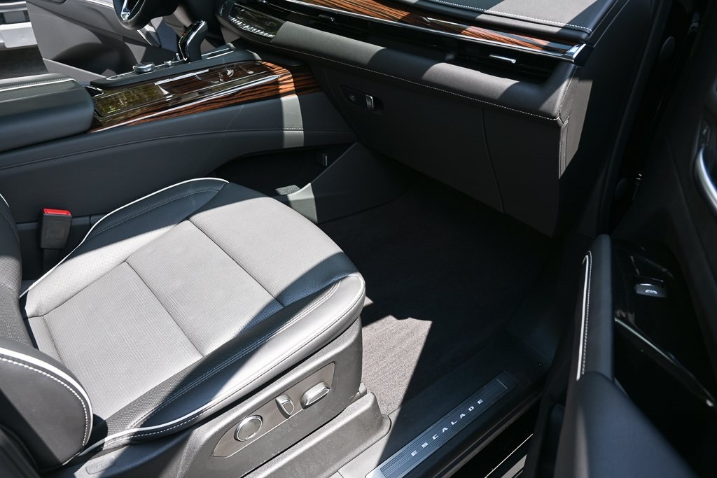 2023 Cadillac Escalade Premium Luxury photo 21