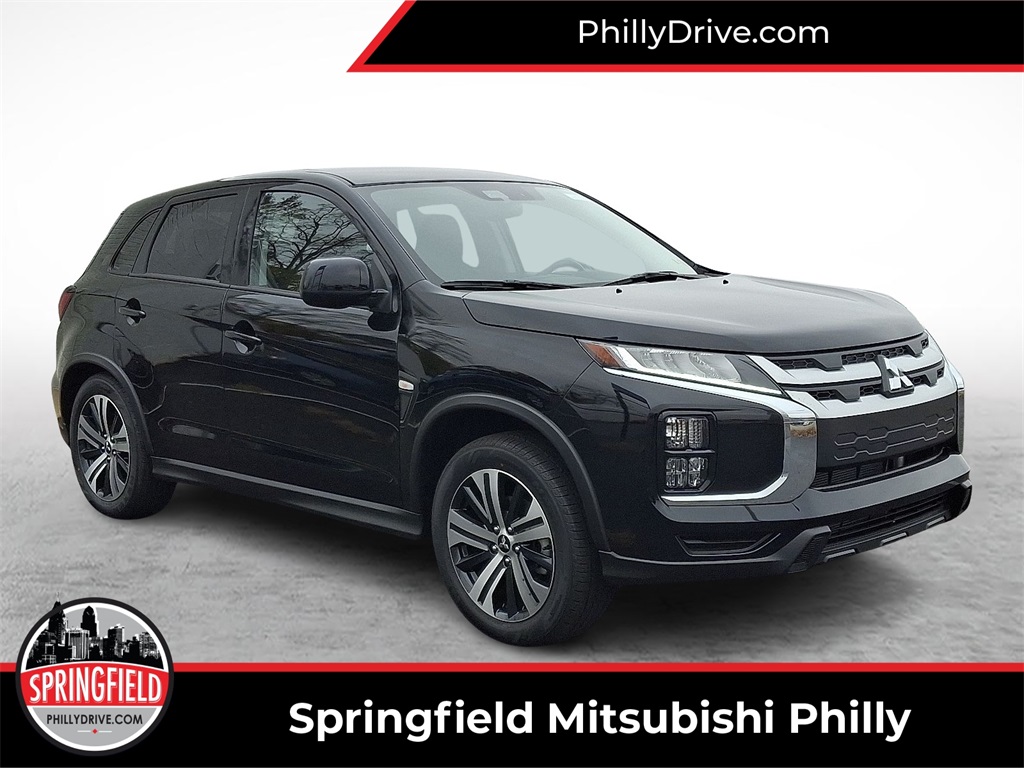 2025 Mitsubishi Outlander Sport ES's photo