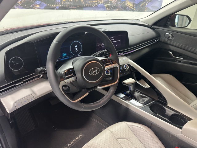 2023 Hyundai Elantra Limited photo 16