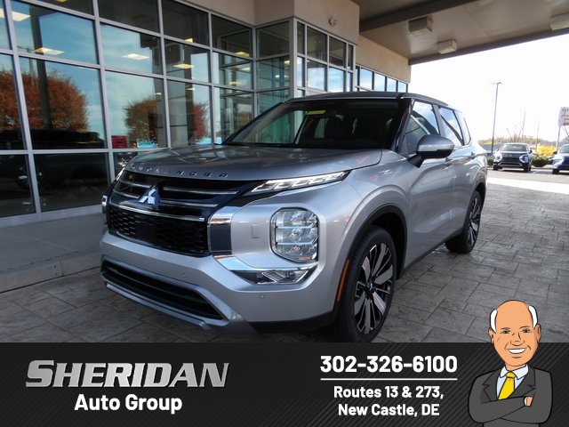 2025 Mitsubishi Outlander SE's photo