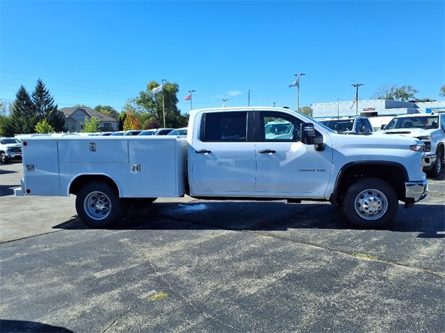 2025 Chevrolet Silverado 3500HD Work Truck photo 4