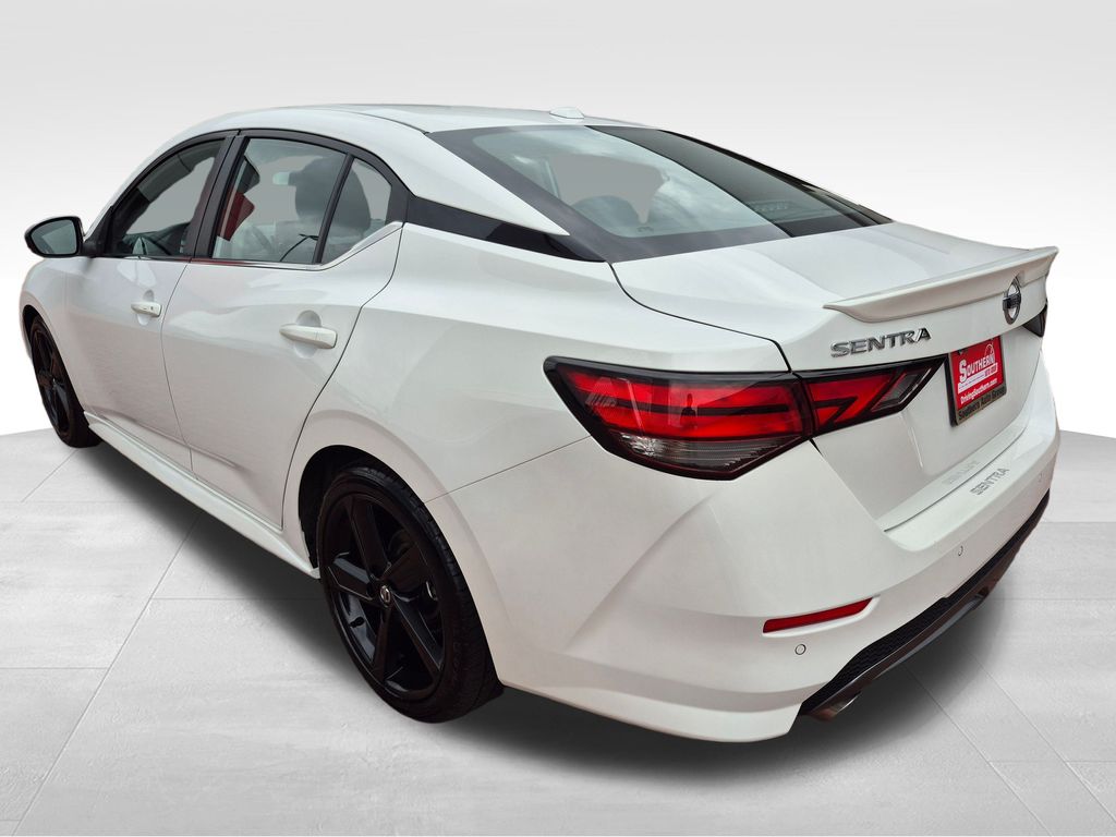 2023 Nissan Sentra SR photo 2