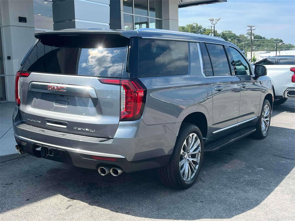 2021 Gmc Yukon XL Denali photo 2