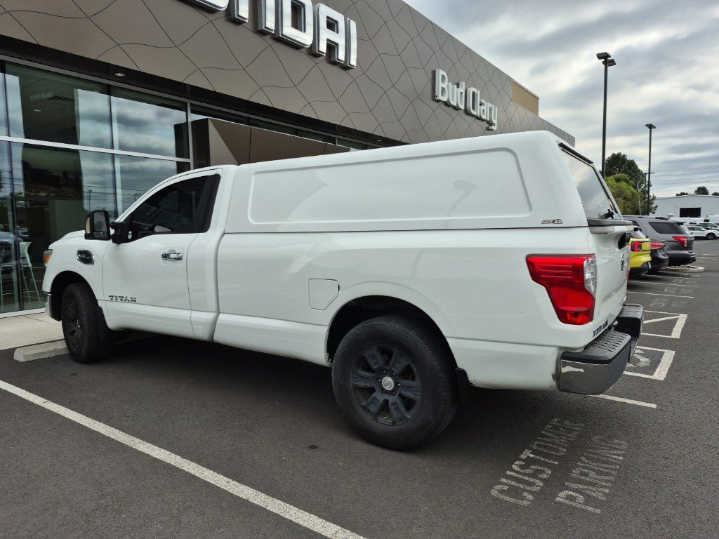 2017 Nissan Titan Single Cab SV photo 2