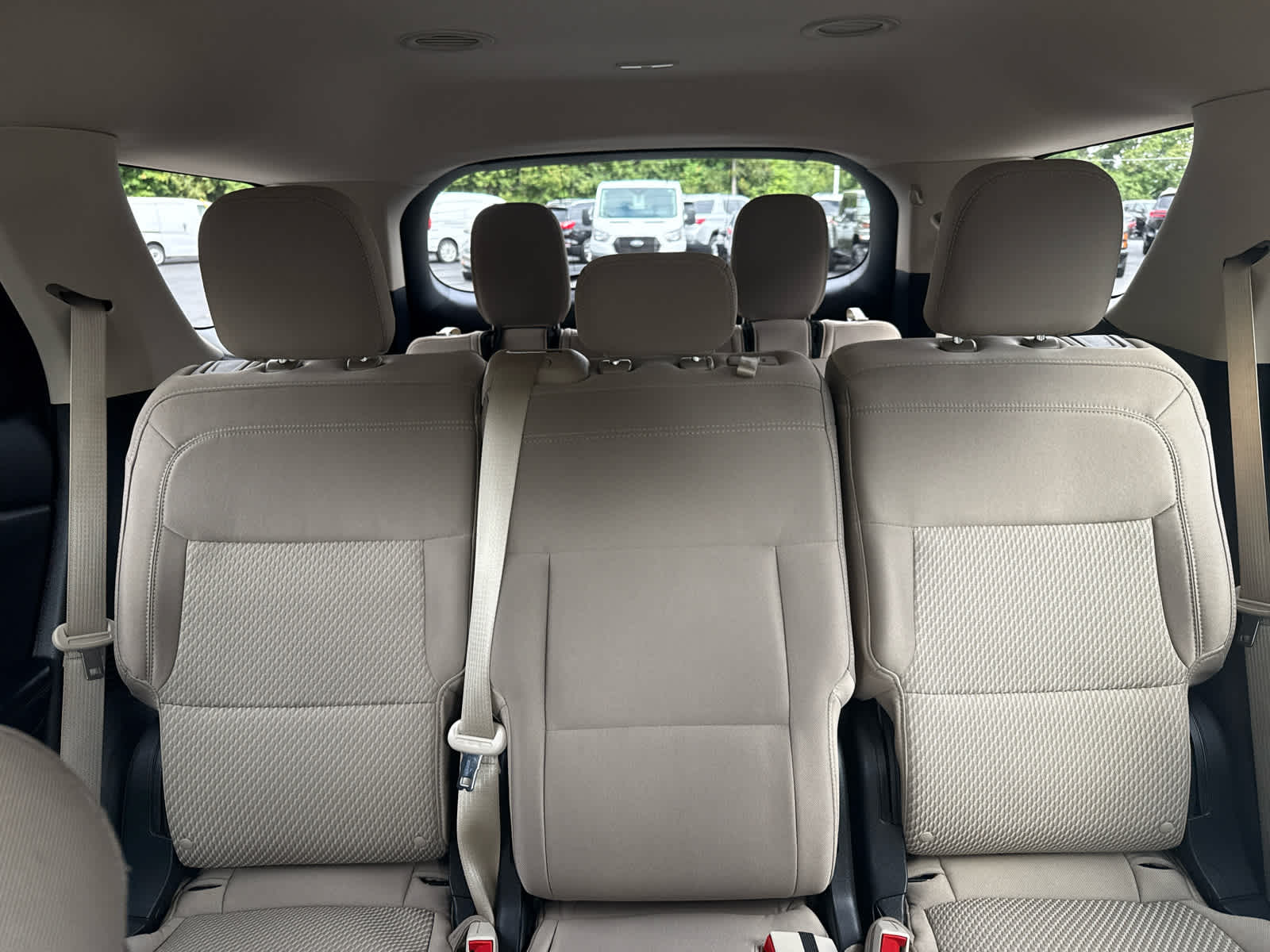 2020 Ford Explorer Base photo 15